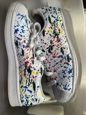 CLOSET CLOSING ADIDAS SUPERSTAR Big Boys Sneakers